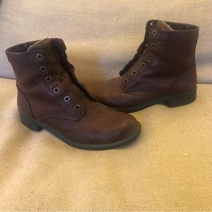 Kodiak Original waterproof brown leather winter lace up boots size 8.5